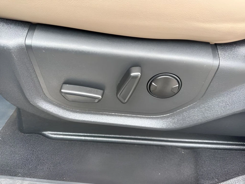 2024 Ford Expedition 4th Gen - Image 10 of 21