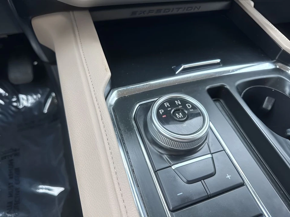 2024 Ford Expedition 4th Gen - Image 18 of 21