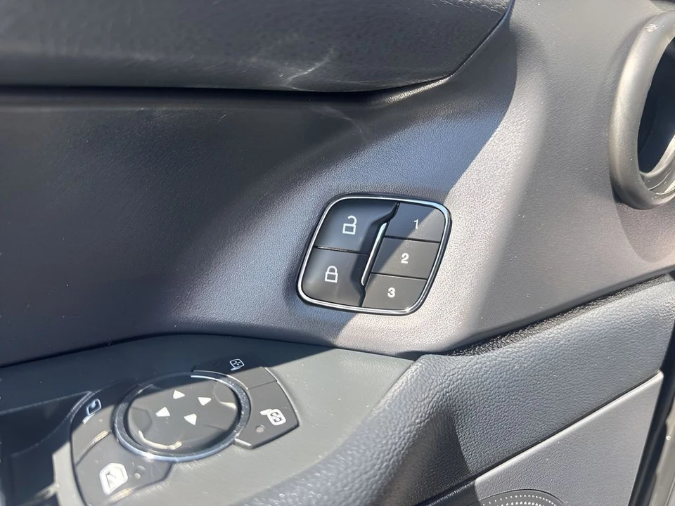 2024 Ford Expedition 4th Gen - Image 11 of 21