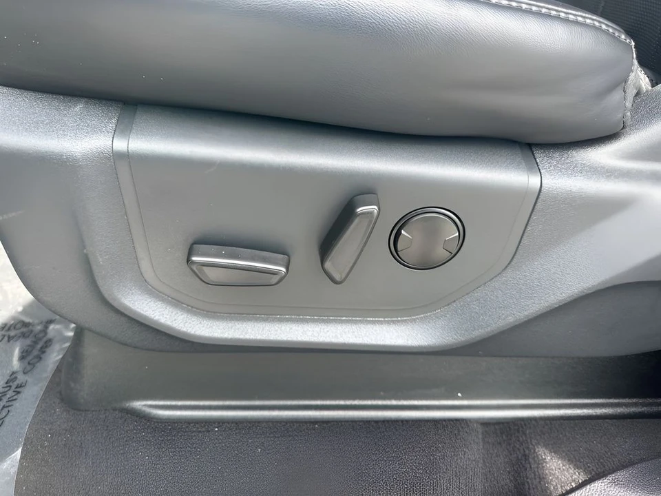 2024 Ford Expedition 4th Gen - Image 10 of 21