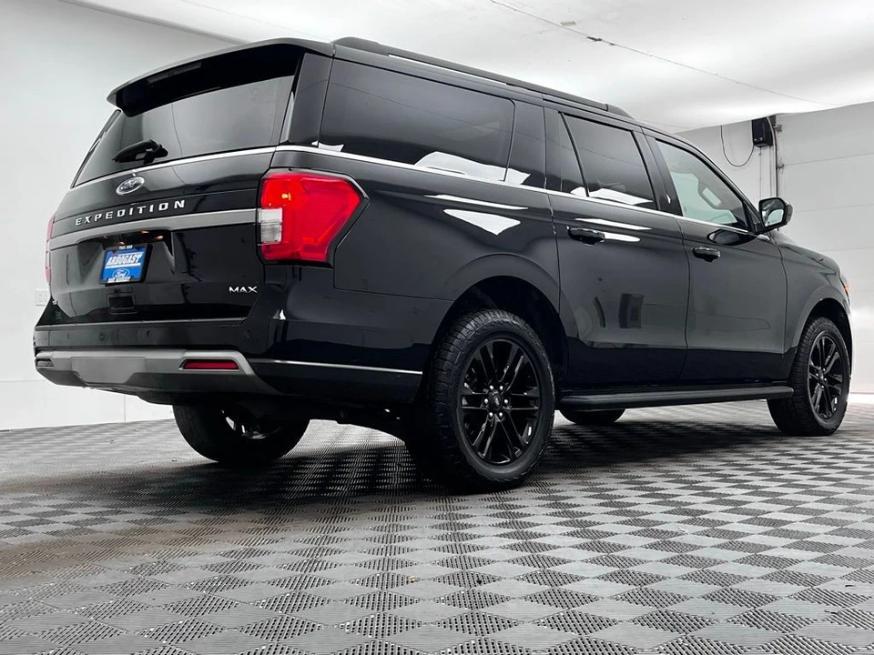 2024 Ford Expedition 5th Gen - Image 9 of 12