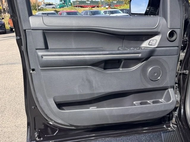 2024 Ford Expedition 4th Gen - Image 16 of 31