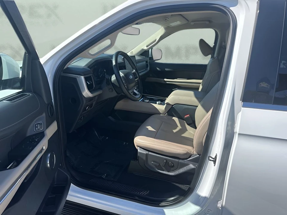 2024 Ford Expedition 4th Gen - Image 9 of 21