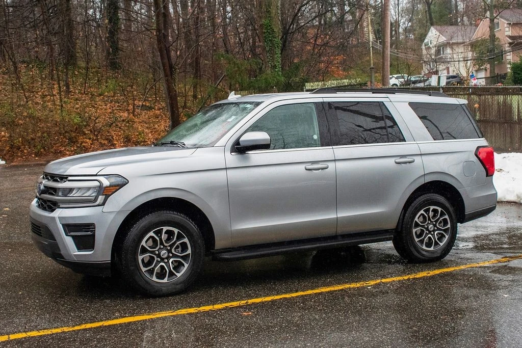 2024 Ford Expedition 4th Gen - Image 2 of 12