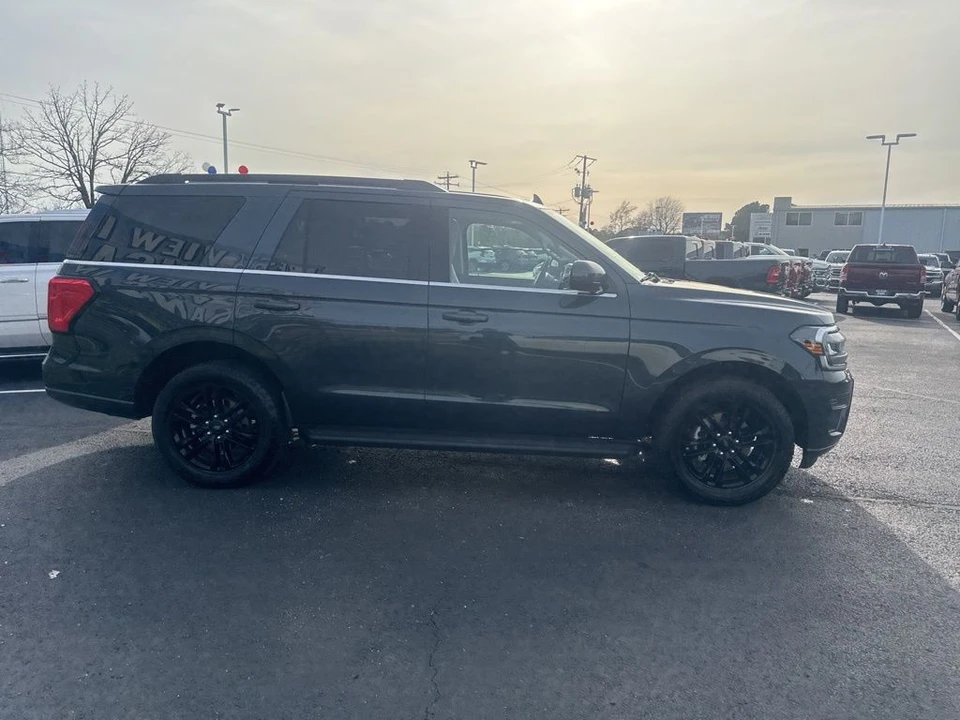 2024 Ford Expedition 4th Gen - Image 4 of 18