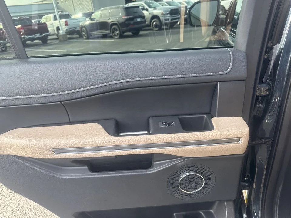 2024 Ford Expedition 4th Gen - Image 10 of 18