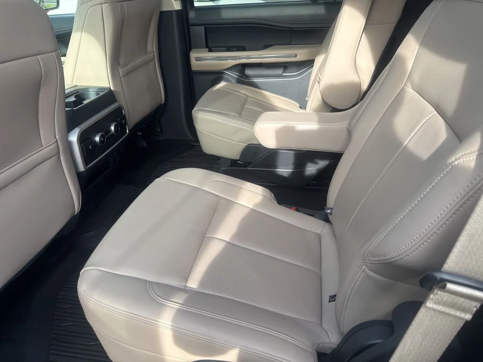 2024 Ford Expedition 4th Gen - Image 9 of 18