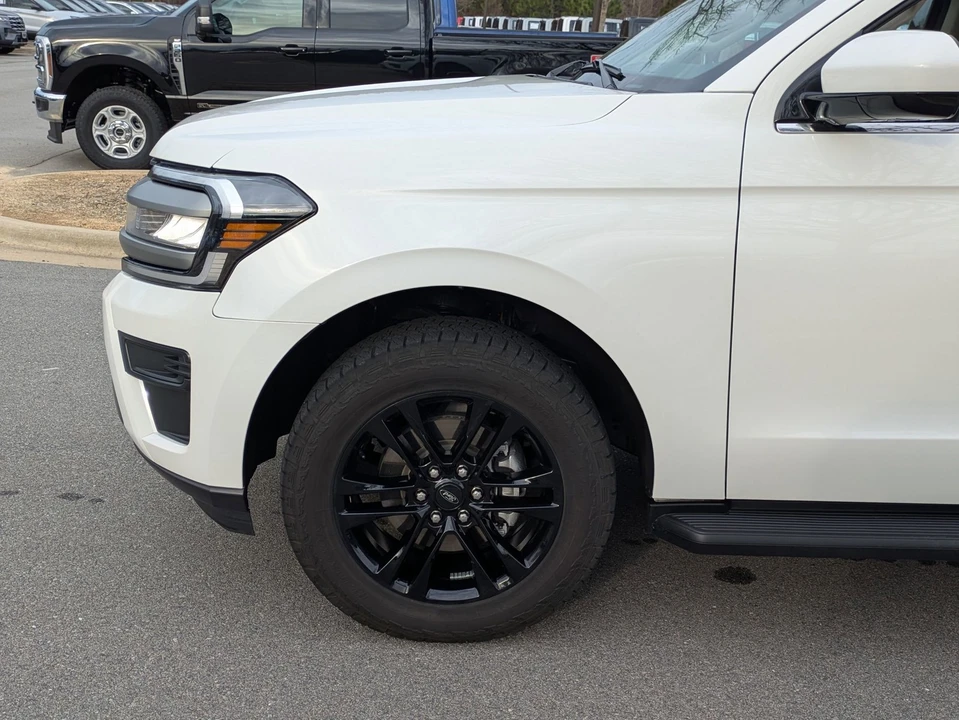 2024 Ford Expedition 5th Gen - Image 11 of 12