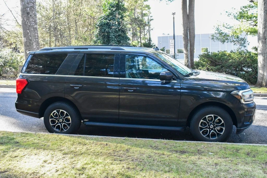2024 Ford Expedition 4th Gen - Image 10 of 12