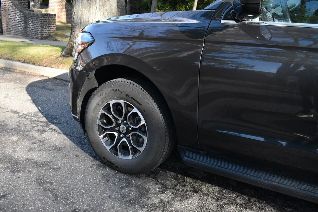 2024 Ford Expedition 4th Gen - Image 15 of 21