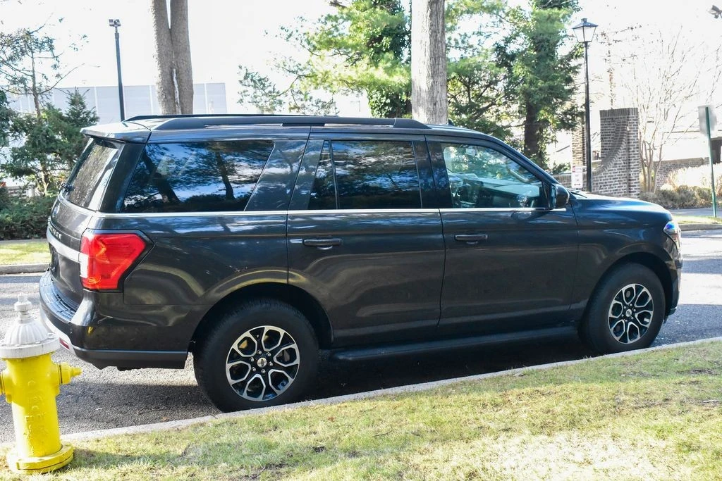 2024 Ford Expedition 4th Gen - Image 8 of 12