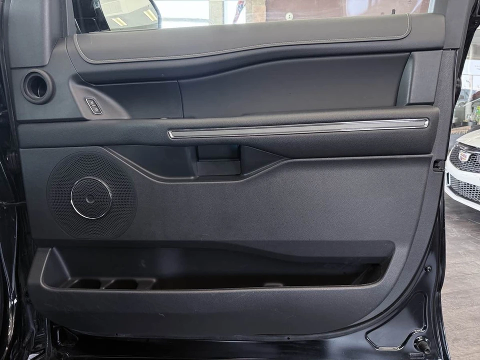2024 Ford Expedition 4th Gen - Image 29 of 31