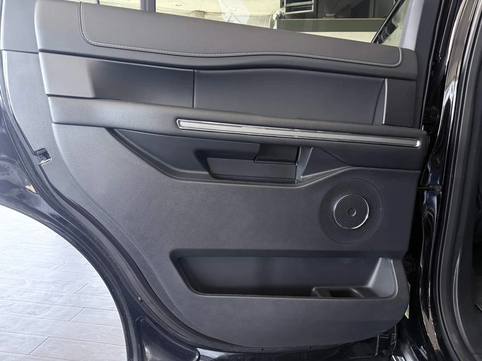 2024 Ford Expedition 4th Gen - Image 24 of 31