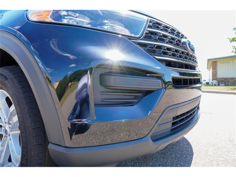 2024 Ford Explorer 6th Gen - Image 26 of 31