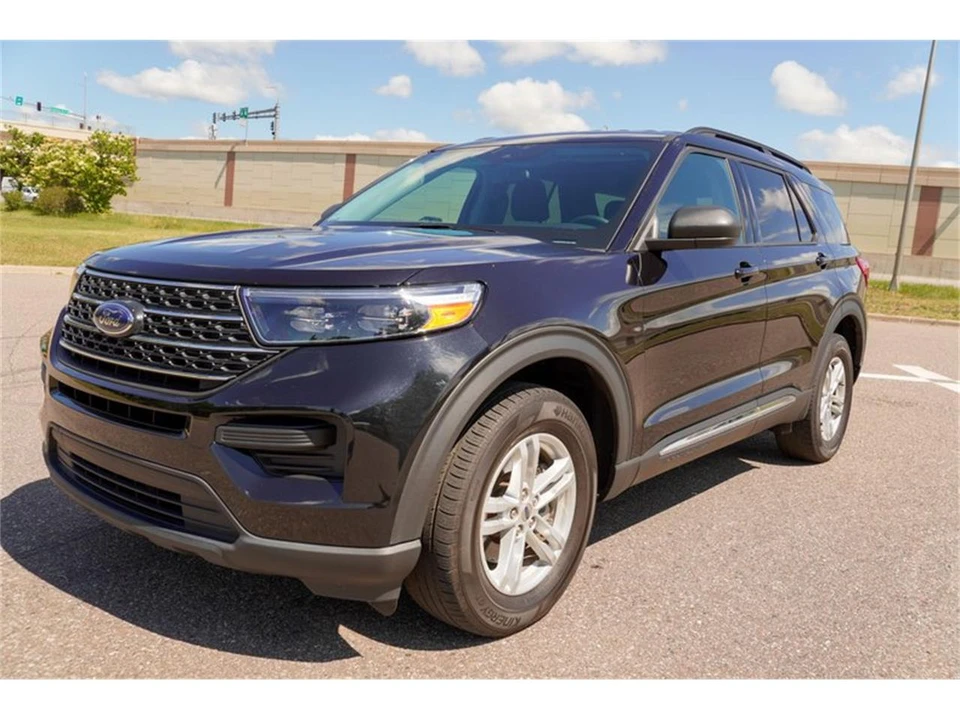 2024 Ford Explorer 6th Gen - Image 8 of 31