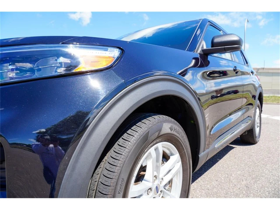 2024 Ford Explorer 6th Gen - Image 24 of 31