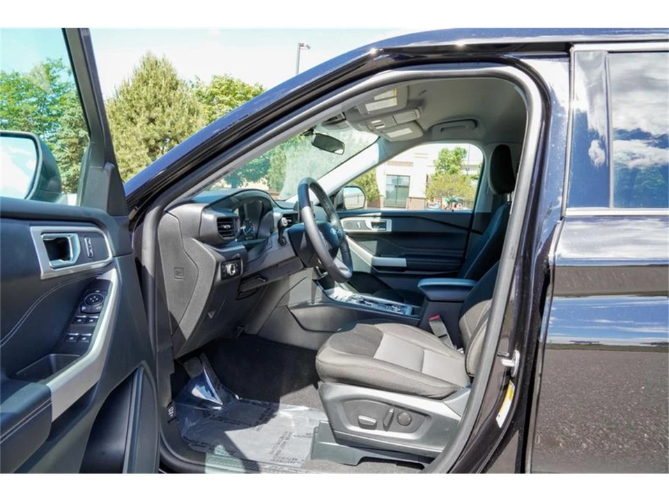 2024 Ford Explorer 6th Gen - Image 10 of 31