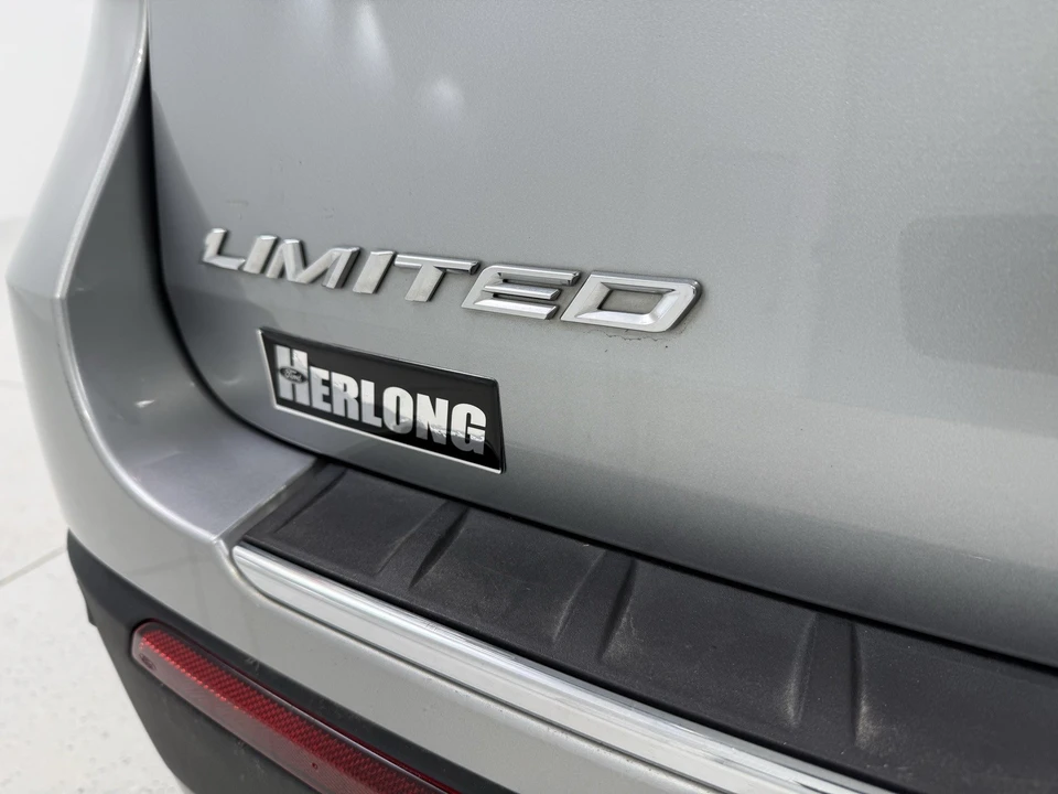 2024 Ford Explorer 6th Gen - Image 9 of 21