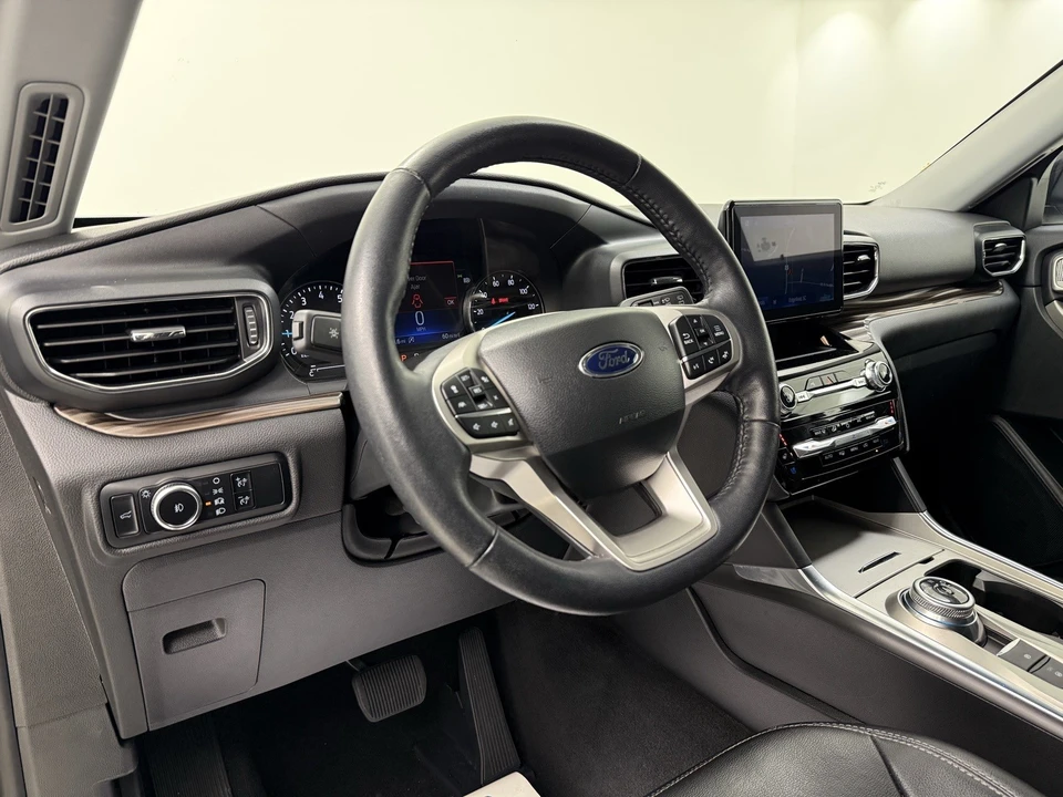 2024 Ford Explorer 6th Gen - Image 13 of 21