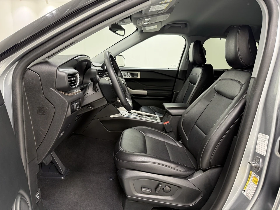 2024 Ford Explorer 6th Gen - Image 15 of 21