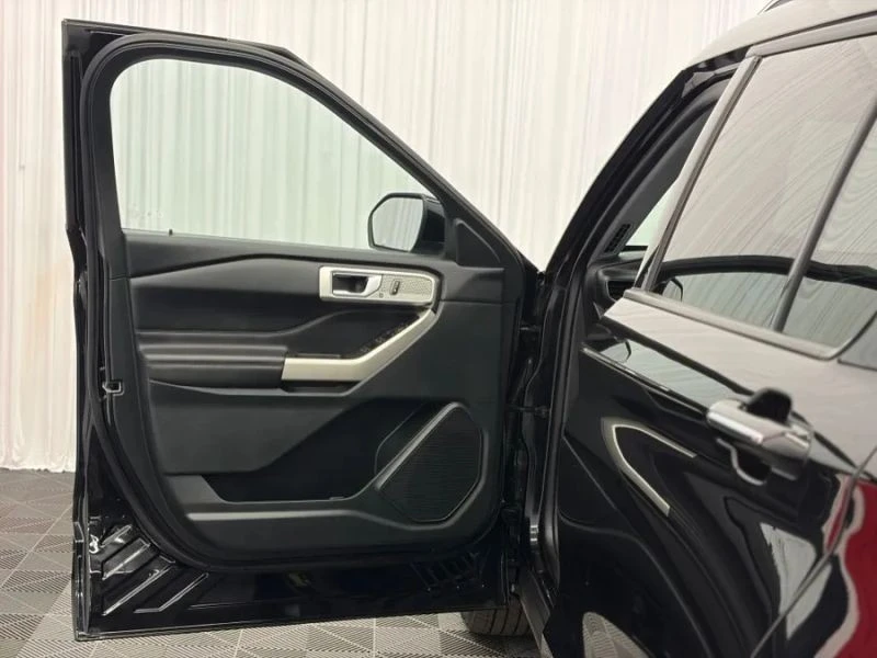2024 Ford Explorer 6th Gen - Image 11 of 12