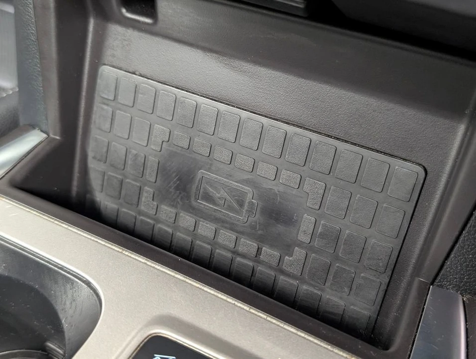 2024 Ford Explorer 6th Gen - Image 8 of 31