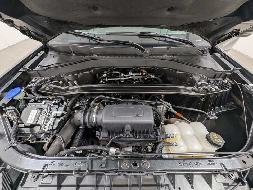 2024 Ford Explorer 6th Gen - Image 30 of 31