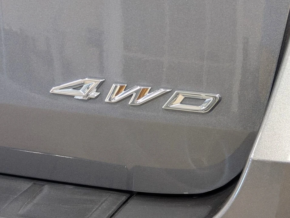 2024 Ford Explorer 6th Gen - Image 26 of 31