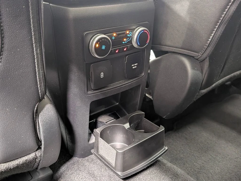 2024 Ford Explorer 6th Gen - Image 14 of 31
