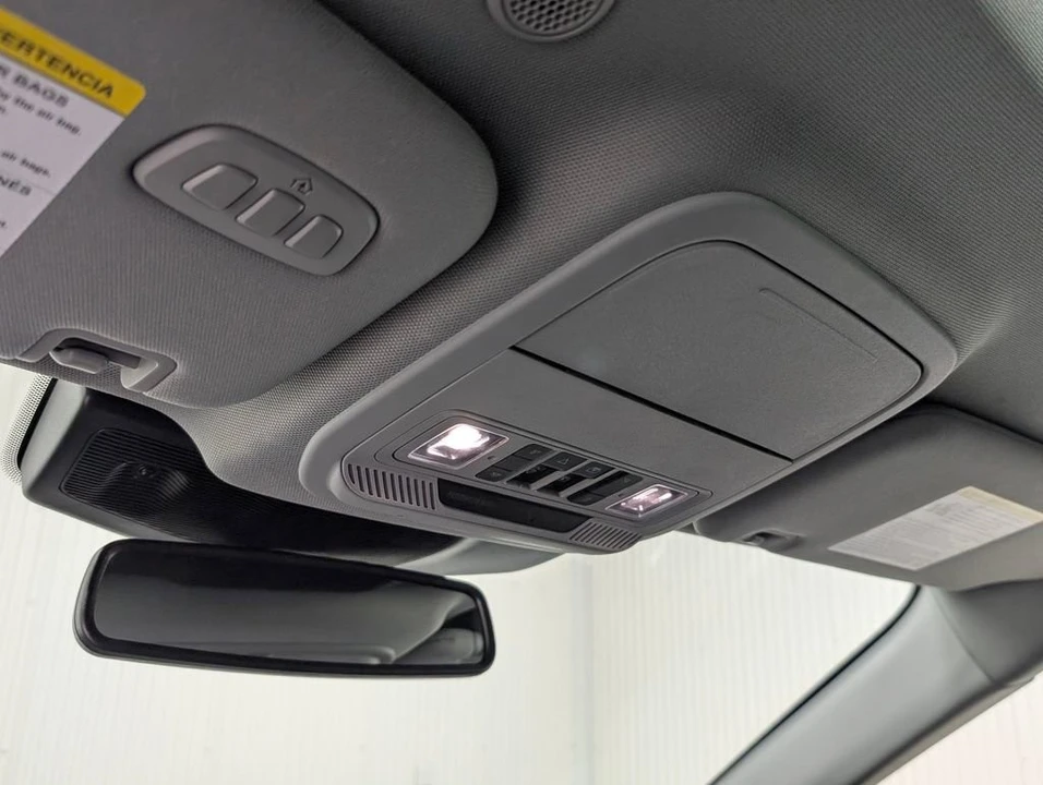 2024 Ford Explorer 6th Gen - Image 6 of 31