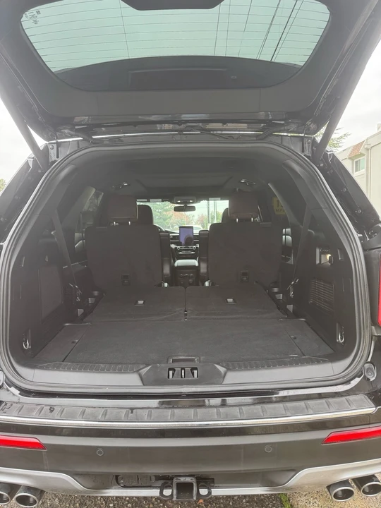 2024 Ford Explorer 6th Gen - Image 8 of 9