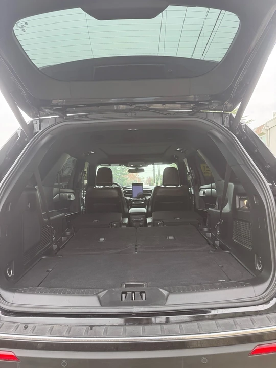 2024 Ford Explorer 6th Gen - Image 9 of 9