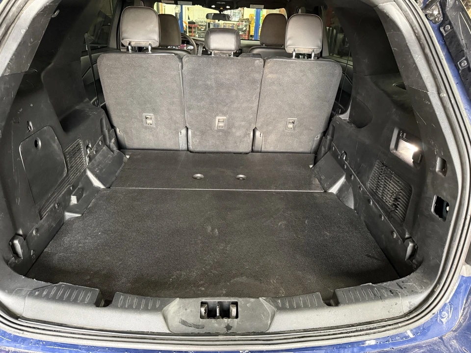 2024 Ford Explorer 6th Gen - Image 13 of 15