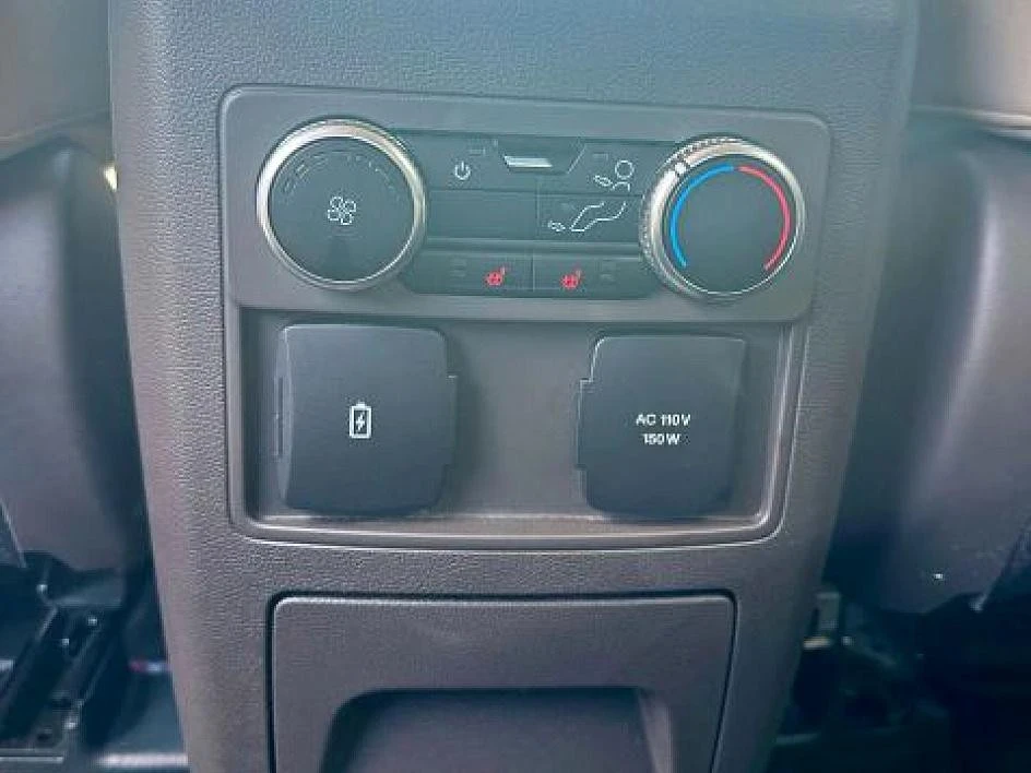2024 Ford Explorer 6th Gen - Image 17 of 31