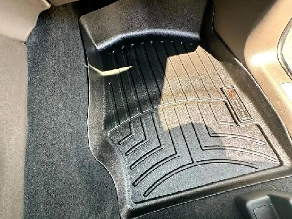 2024 Ford Explorer 6th Gen - Image 20 of 31