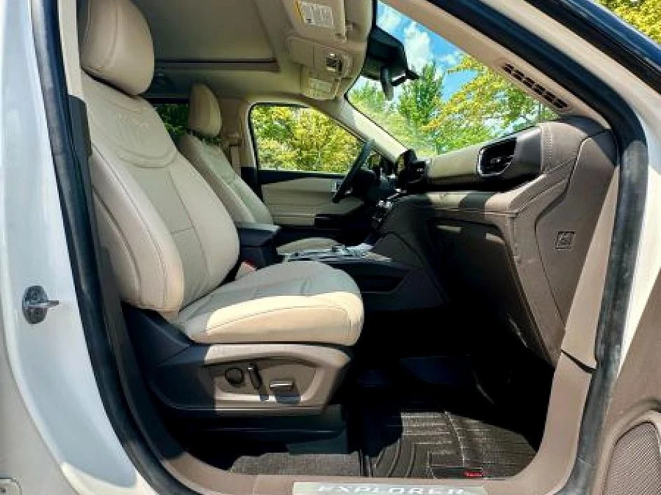 2024 Ford Explorer 6th Gen - Image 21 of 31