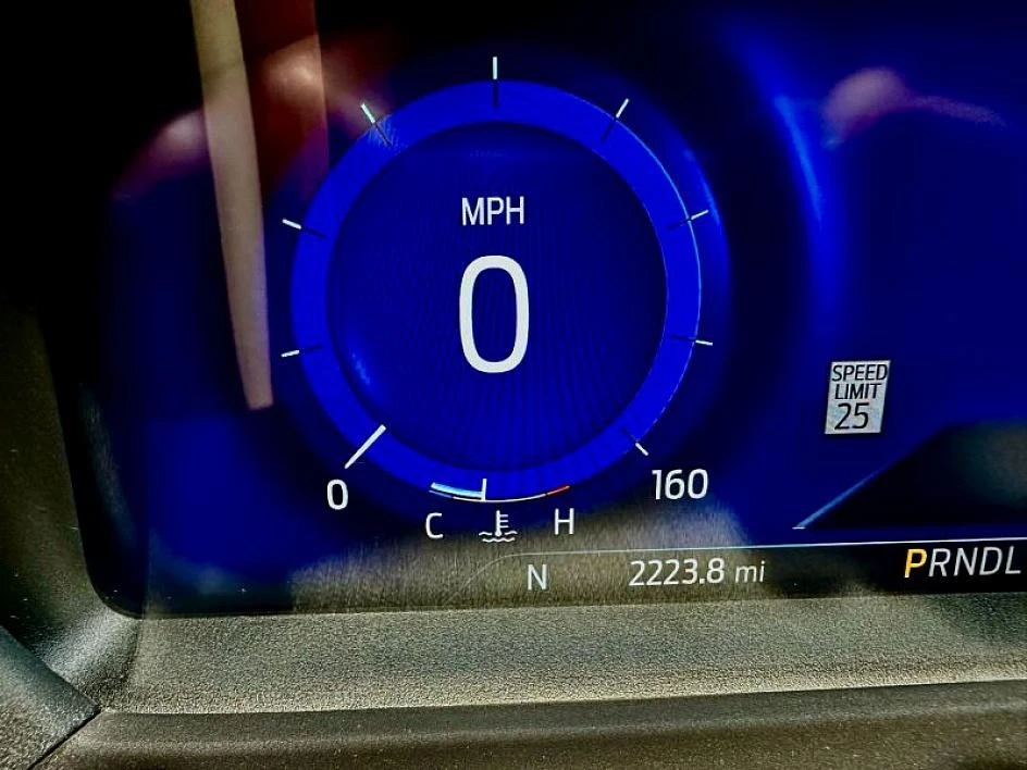 2024 Ford Explorer 6th Gen - Image 14 of 31