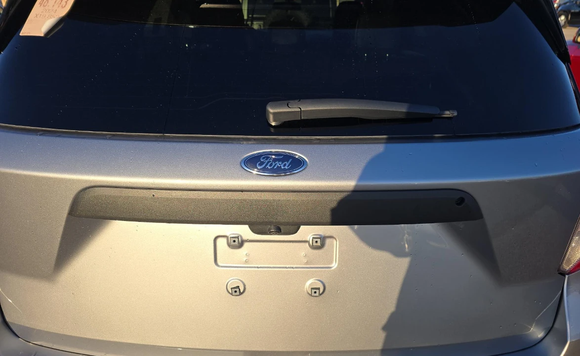 2024 Ford Explorer 6th Gen - Image 8 of 18