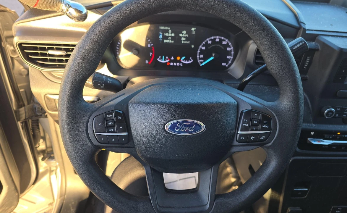 2024 Ford Explorer 6th Gen - Image 14 of 18