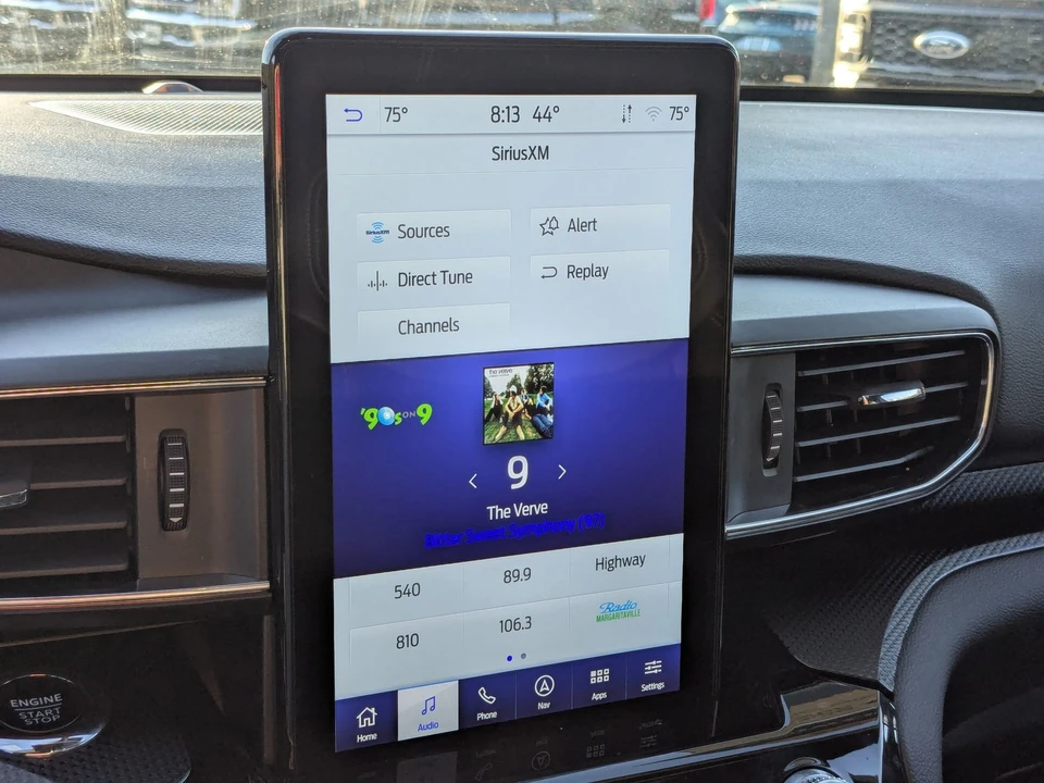 2024 Ford Explorer 6th Gen - Image 24 of 31