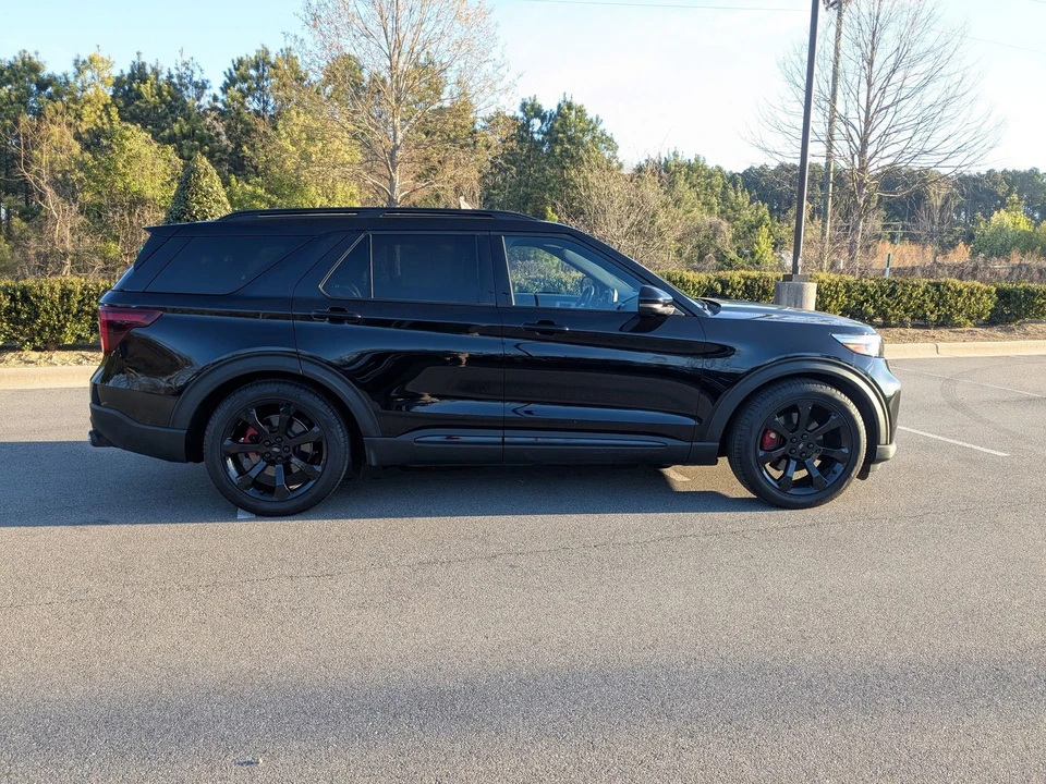 2024 Ford Explorer 6th Gen - Image 3 of 21
