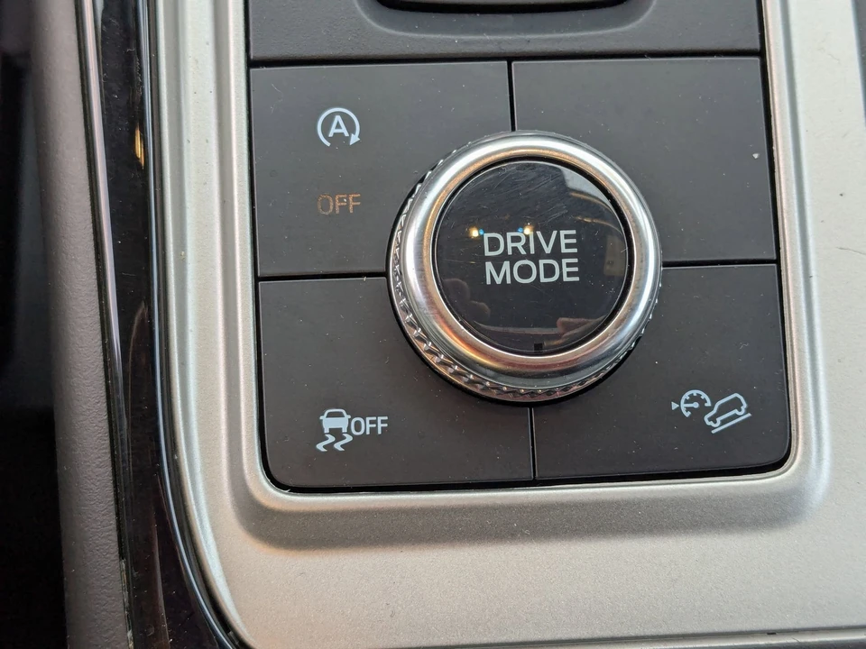 2024 Ford Explorer 6th Gen - Image 31 of 31