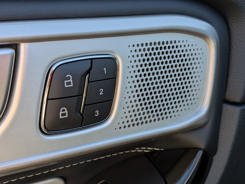 2024 Ford Explorer 6th Gen - Image 13 of 21