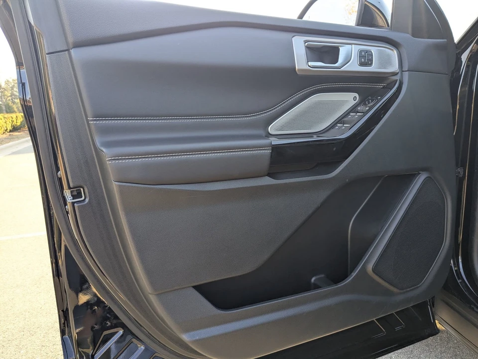 2024 Ford Explorer 6th Gen - Image 12 of 21