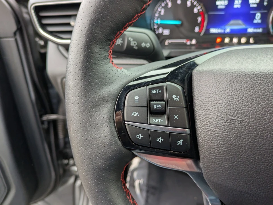 2024 Ford Explorer 6th Gen - Image 19 of 21