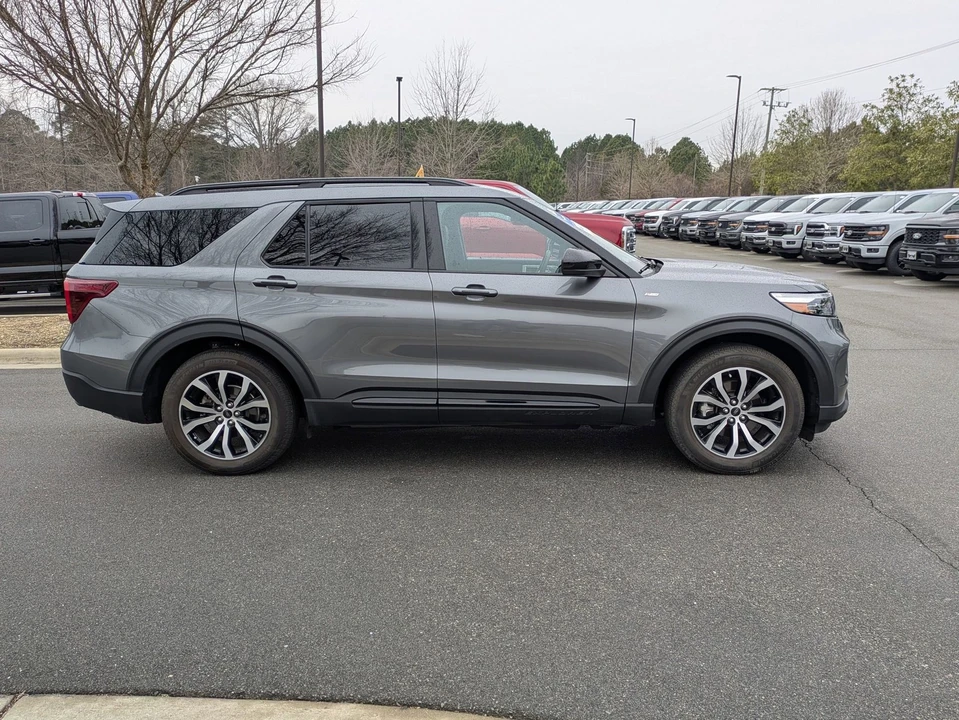 2024 Ford Explorer 6th Gen - Image 3 of 21