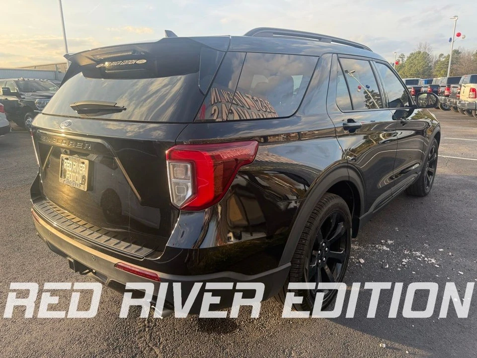 2024 Ford Explorer 6th Gen - Image 5 of 12