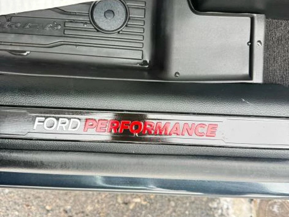 2024 Ford Explorer 6th Gen - Image 19 of 21