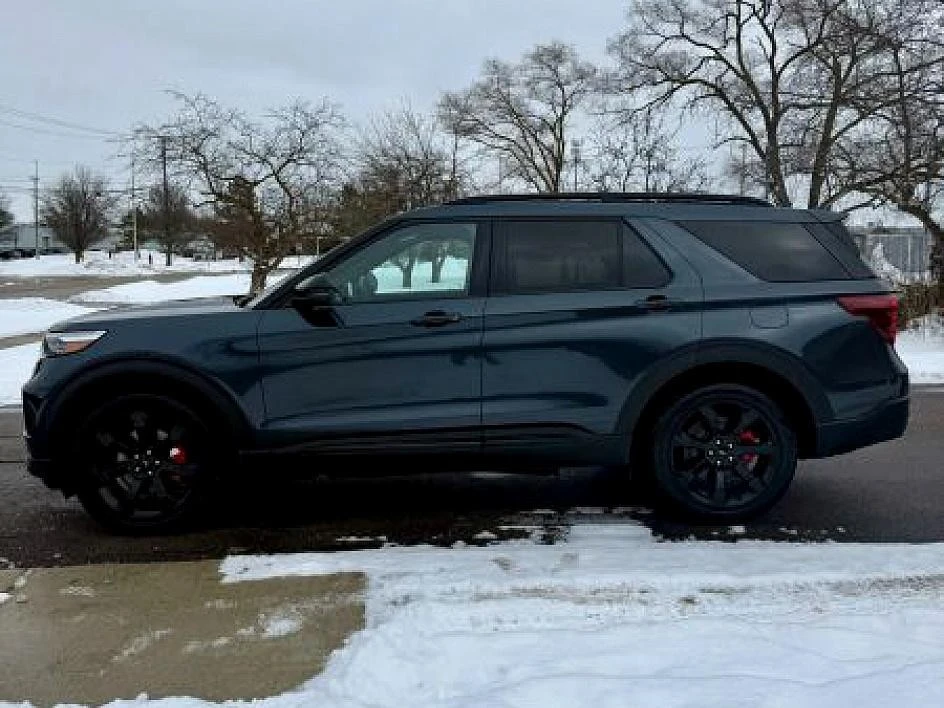 2024 Ford Explorer 6th Gen - Image 2 of 21