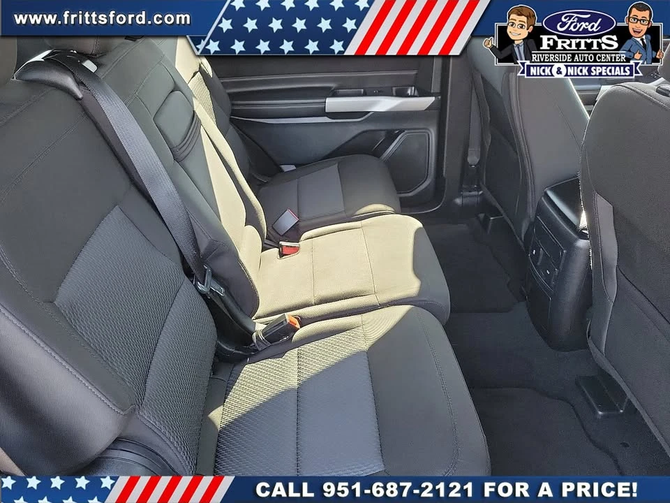 2024 Ford Explorer 6th Gen - Image 15 of 20